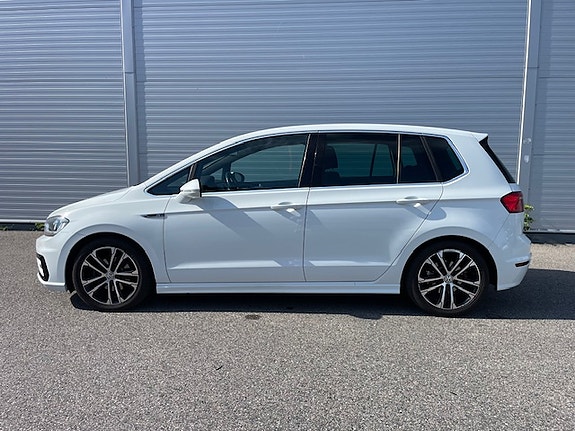 Volkswagen Golf Sportsvan 2 of 20