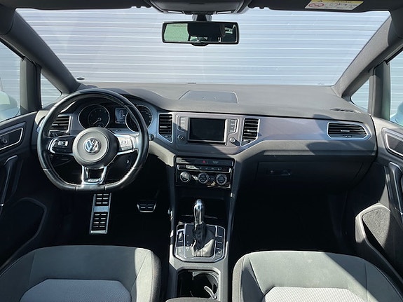 Volkswagen Golf Sportsvan 12 of 20