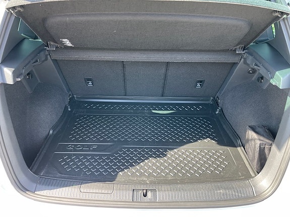 Volkswagen Golf Sportsvan 8 of 20