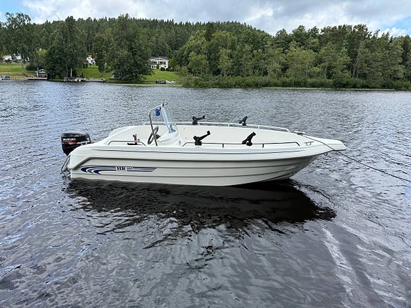 HR 460 Fishing Suzuki 25HK 5 of 7