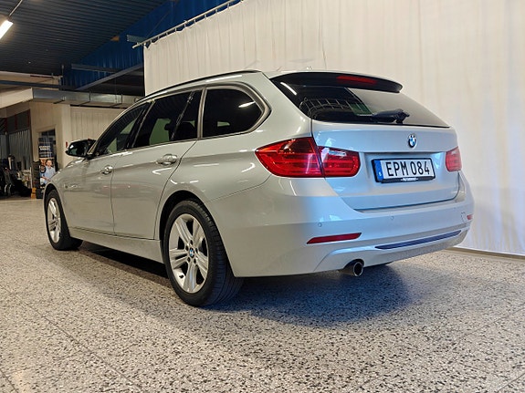 BMW 318 3 of 20