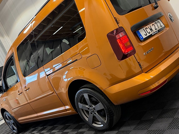 Volkswagen Caddy Maxi 11 of 30