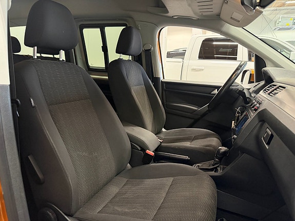 Volkswagen Caddy Maxi 15 of 30