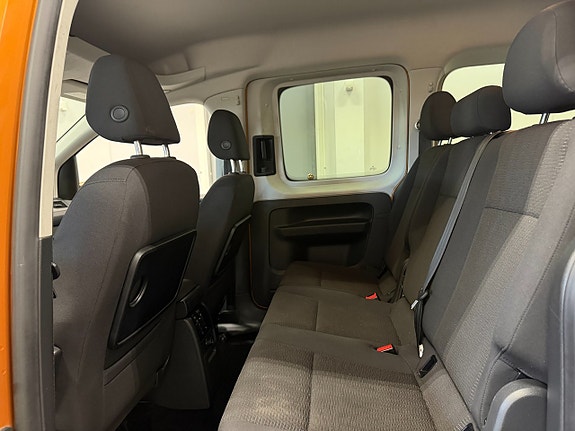 Volkswagen Caddy Maxi 17 of 30