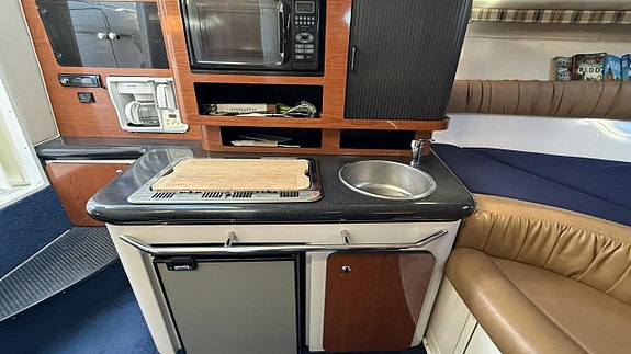 Monterey 282 CR -04 / Volvo Penta 8,1L OSI -07 14 of 17