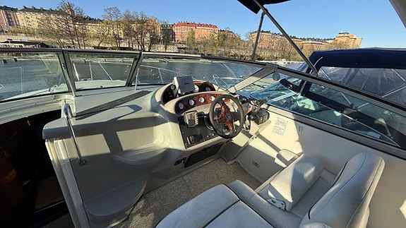 Monterey 282 CR -04 / Volvo Penta 8,1L OSI -07 5 of 17
