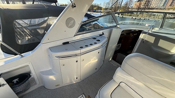 Monterey 282 CR -04 / Volvo Penta 8,1L OSI -07 6 of 17