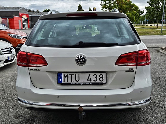 Volkswagen Passat 6 of 14