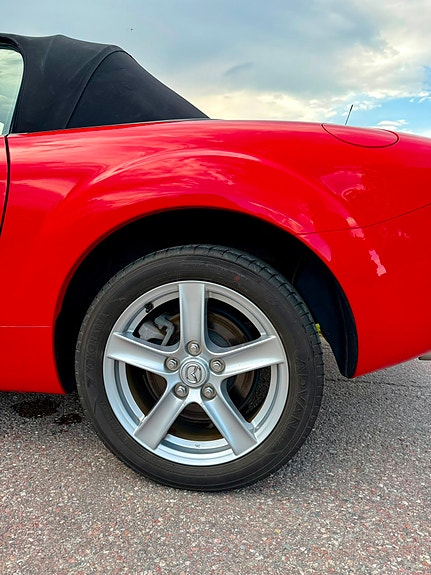 Mazda MX-5 4 of 8