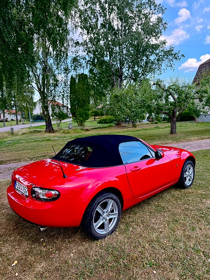 Mazda MX-5 7 of 8
