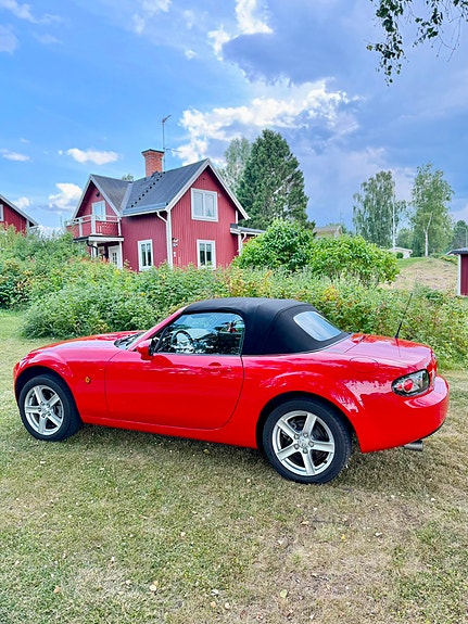 Mazda MX-5 8 of 8