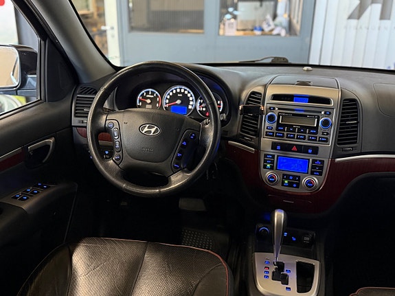 Hyundai Santa Fe 13 of 17