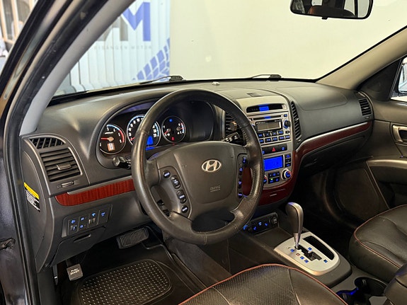 Hyundai Santa Fe 10 of 17