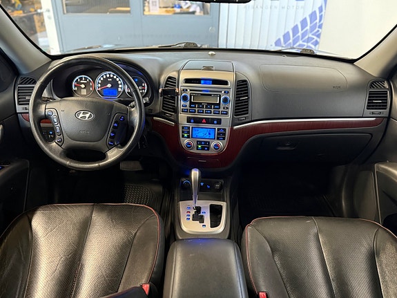 Hyundai Santa Fe 11 of 17