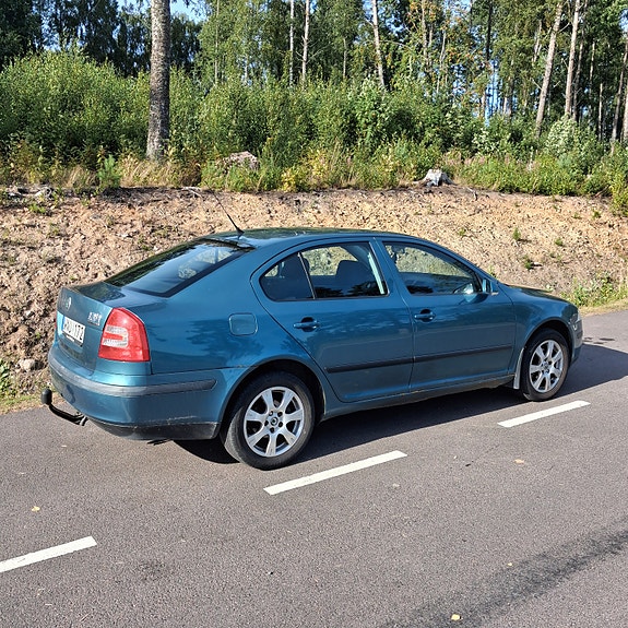 Skoda Octavia 3 of 9