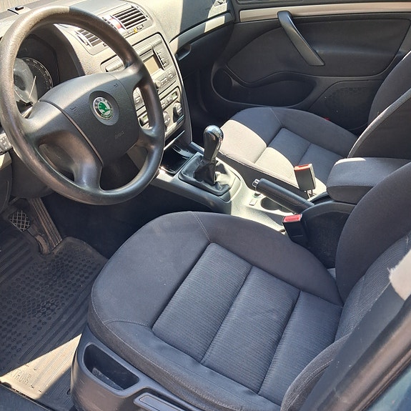 Skoda Octavia 6 of 9