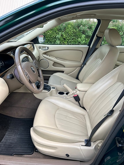 Jaguar X-TYPE 7 of 9