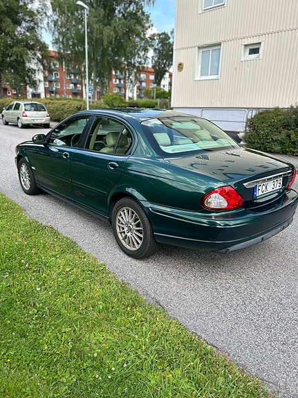 Jaguar X-TYPE 5 of 9
