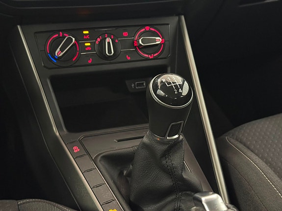 Volkswagen Polo 16 of 26