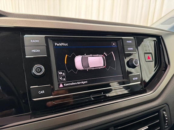 Volkswagen Polo 15 of 26