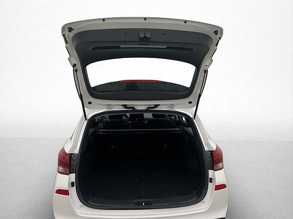 Hyundai i30 8 of 26