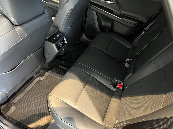 Subaru E-Outback 15 of 18