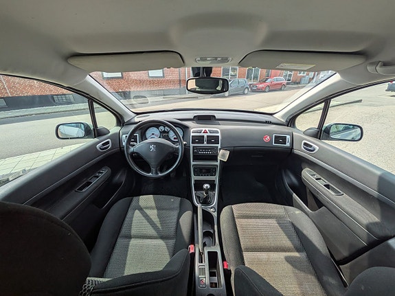Peugeot 307 8 of 12