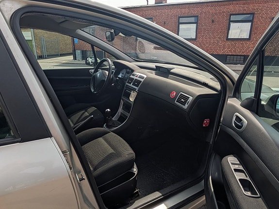 Peugeot 307 11 of 12