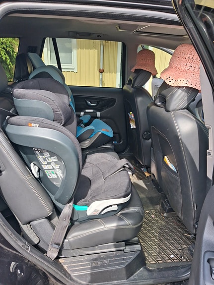 Volvo XC90 5 of 16