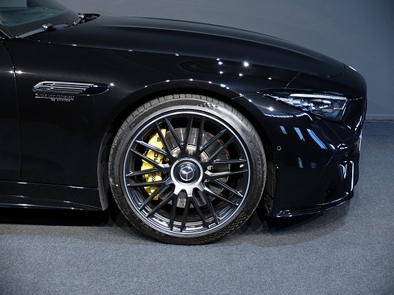 Mercedes-Benz SL63 4 of 7