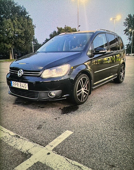 Volkswagen Touran 5 of 5
