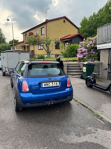 MINI Cooper S 3 of 8