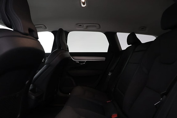 Volvo V90 10 of 18