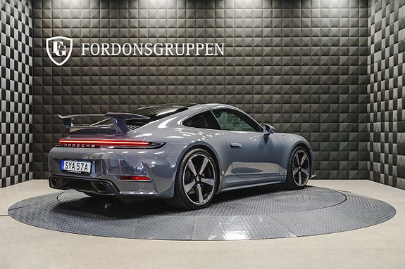 Porsche 911 9 of 27