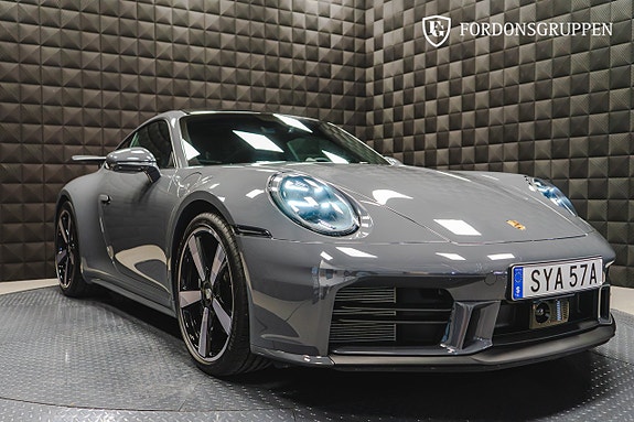 Porsche 911 12 of 27