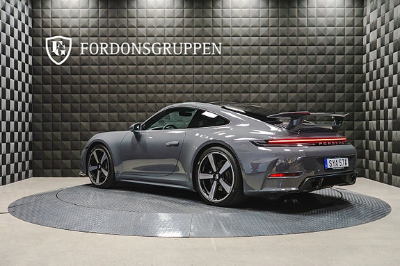 Porsche 911 4 of 27