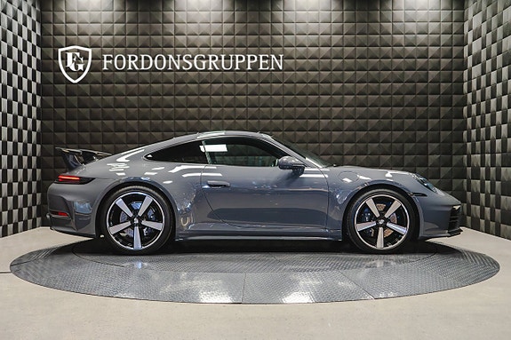 Porsche 911 10 of 27