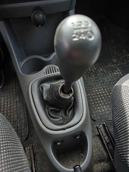 Peugeot 107 10 of 12