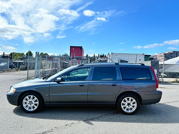 Volvo V70 9 of 13