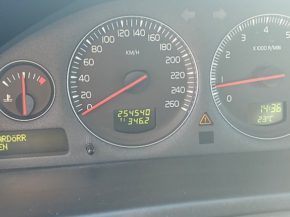 Volvo V70 12 of 13