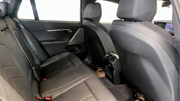 BMW 530e 5 of 11