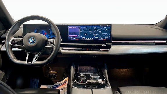 BMW 530e 4 of 11