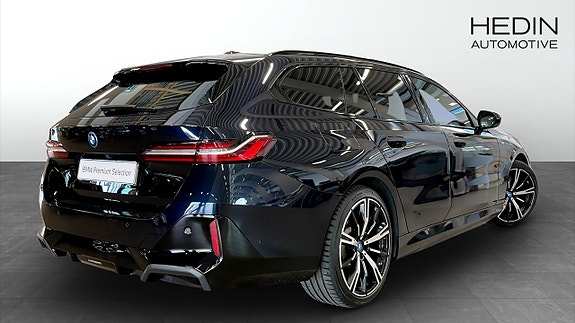 BMW 530e 2 of 11