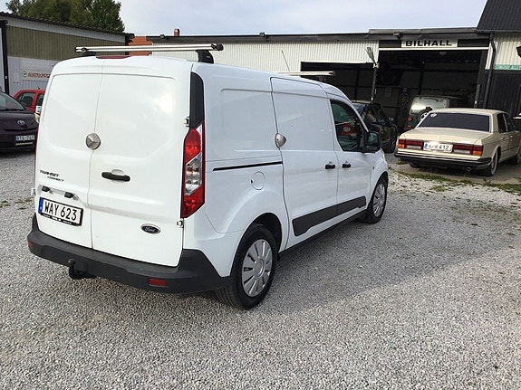 Ford Transit Connect 2 of 28