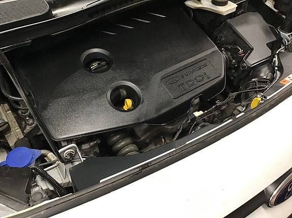 Ford Transit Connect 22 of 28
