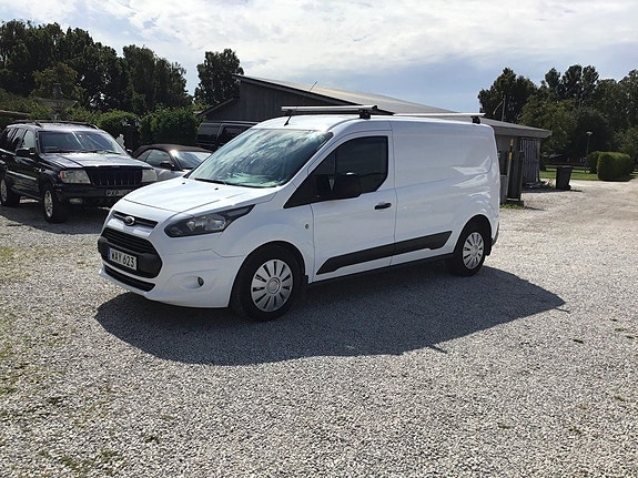 Ford Transit Connect 24 of 28