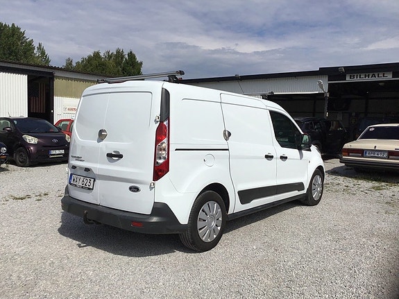 Ford Transit Connect 26 of 28