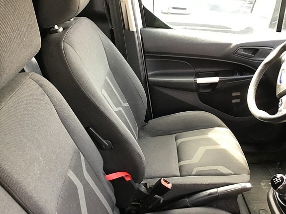 Ford Transit Connect 14 of 28