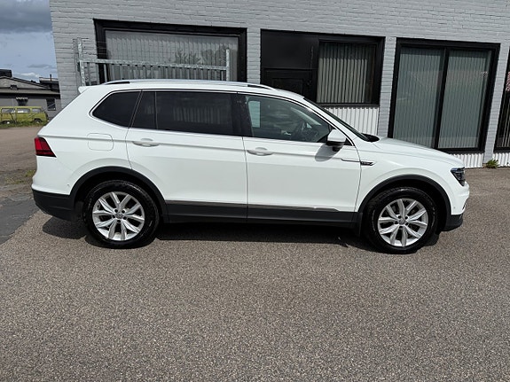 Volkswagen Tiguan Allspace 11 of 29