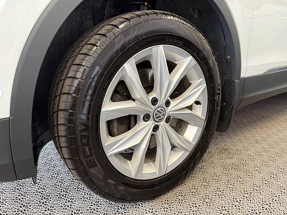 Volkswagen Tiguan Allspace 12 of 29